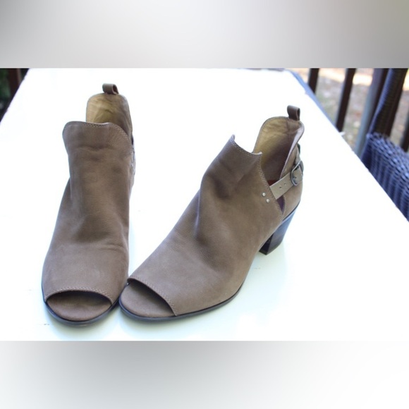 Lucky Brand Banu ankle boots - Picture 5 of 10